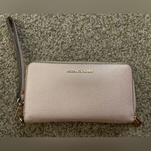 Michael Kors Large Flat MF Phone Case Wallet Light Pink